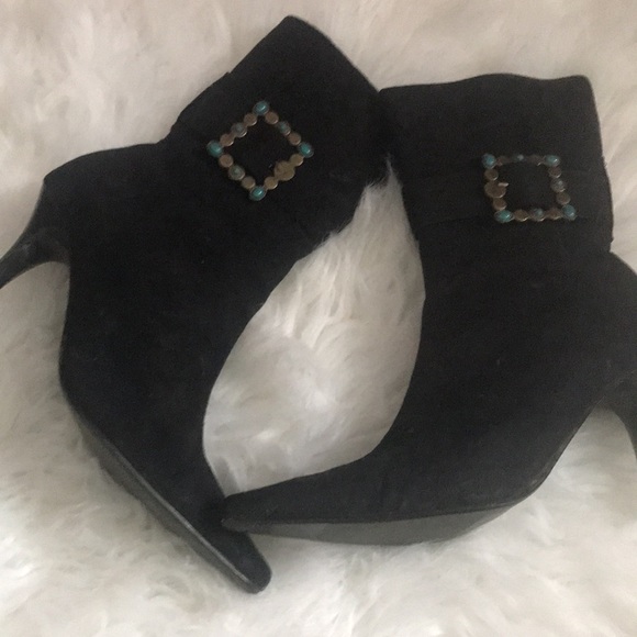 Marie Clare black boots. - Picture 4 of 6